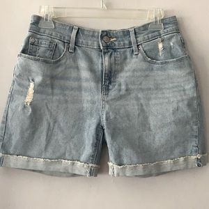 Mid Rise Denizen from Levi’s shorts